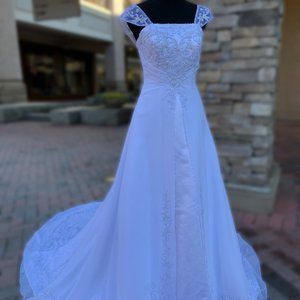 David's Bridal Wedding Dress Like New